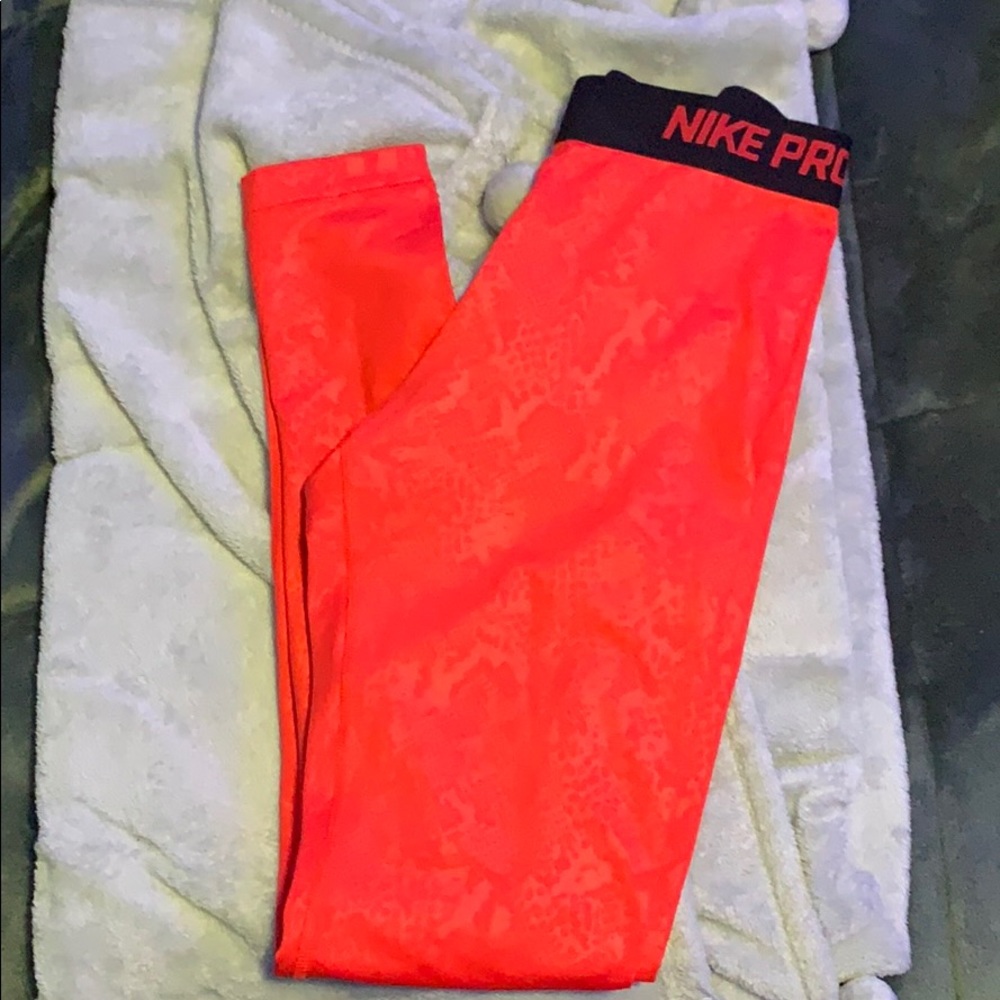NIKE PRO leggings